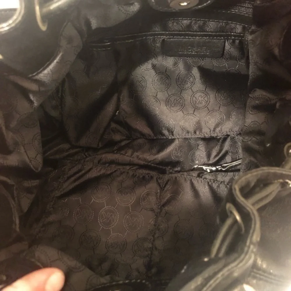 Michael kors black leather two way drawstring bag